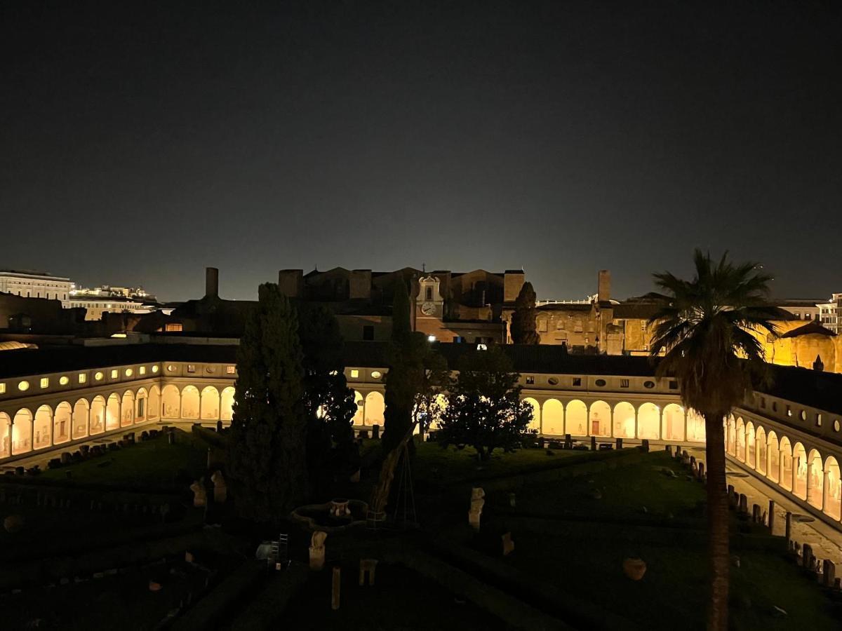 Camera X2 Con Magnifica Vista Sul Chiostro Di Michelangelo E Le Terme Di Diocleziano Ρώμη Εξωτερικό φωτογραφία