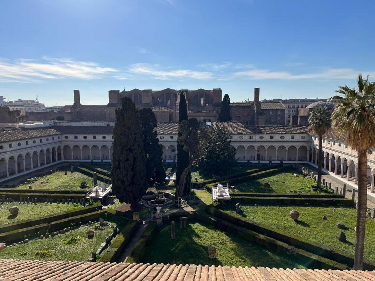 Camera X2 Con Magnifica Vista Sul Chiostro Di Michelangelo E Le Terme Di Diocleziano Ρώμη Εξωτερικό φωτογραφία
